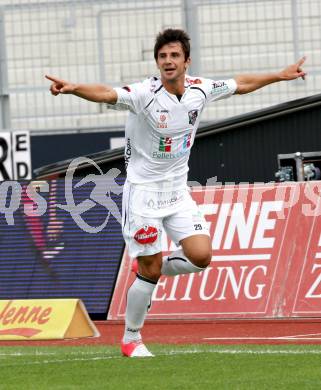 Fussball. Bundesliga. RZ Pellets WAC gegen SC Wiener Neustadt. Torjubel Mihret Topcagic (WAC). Wolfsberg, 15.9.2012.
Foto: Kuess

---
pressefotos, pressefotografie, kuess, qs, qspictures, sport, bild, bilder, bilddatenbank