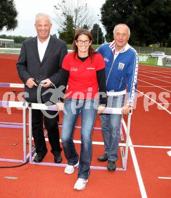 Drei Regionen Jugendspiele. Leichtathletik. Reinhard Tellian, Betina Germann, Robert Kropiunik. Klagenfurt, am 14.9.2012. Klagenfurt, am 14.9.2012.
Foto: Kuess
---
pressefotos, pressefotografie, kuess, qs, qspictures, sport, bild, bilder, bilddatenbank