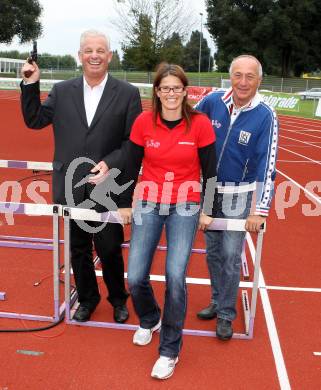 Drei Regionen Jugendspiele. Leichtathletik. Reinhard Tellian, Betina Germann, Robert Kropiunik. Klagenfurt, am 14.9.2012. Klagenfurt, am 14.9.2012.
Foto: Kuess
---
pressefotos, pressefotografie, kuess, qs, qspictures, sport, bild, bilder, bilddatenbank