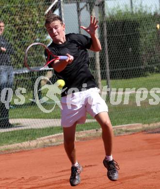 Drei Regionen Jugendspiele. Tennis. Adrian Kucher. Klagenfurt, am 15.9.2012. 
Foto: Kuess
---
pressefotos, pressefotografie, kuess, qs, qspictures, sport, bild, bilder, bilddatenbank