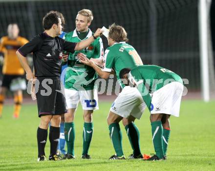 Fussball Regionalliga. VSV gegen SV Wallern. gelb rote Karte fuer Herwig Drechsel (Wallern). Villach, 20.8.2012.
Foto: Kuess
---
pressefotos, pressefotografie, kuess, qs, qspictures, sport, bild, bilder, bilddatenbank