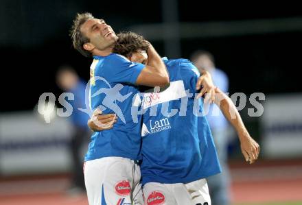 Fussball Regionalliga. VSV gegen SV Wallern. Torjubel Michael Kirisits, Marco Reich (VSV). Villach, 20.8.2012.
Foto: Kuess
---
pressefotos, pressefotografie, kuess, qs, qspictures, sport, bild, bilder, bilddatenbank