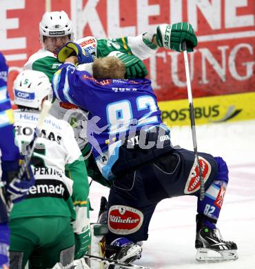 EBEL. Eishockey Bundesligal. EC VSV gegen HDD TELEMACH Olimpija Ljubljana. Antti Pusa, (VSV), ROPRET Anze (Laibach). Villach, am 21.9.2012.
Foto: Kuess 


---
pressefotos, pressefotografie, kuess, qs, qspictures, sport, bild, bilder, bilddatenbank