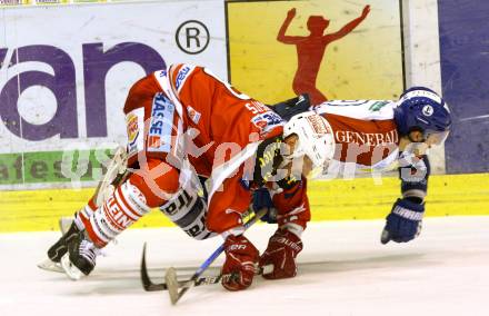 EBEL. Eishockey Bundesliga. EC KAC gegen KHL Medvescak Zagreb. Johannes Kirisits,  (KAC), Brandon Buck  (Zagreb). Klagenfurt, am 21.9.2012.
Foto: Kuess 


---
pressefotos, pressefotografie, kuess, qs, qspictures, sport, bild, bilder, bilddatenbank