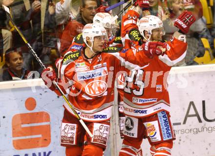 EBEL. Eishockey Bundesliga. EC KAC gegen KHL Medvescak Zagreb. Jubel John Lammers, Kirk Furey  (KAC). Klagenfurt, am 21.9.2012.
Foto: Kuess 


---
pressefotos, pressefotografie, kuess, qs, qspictures, sport, bild, bilder, bilddatenbank