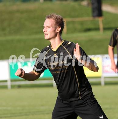 Fussball. Kaerntner Liga. Koettmannsdorf gegen Voelkermarkt. Linder Martin Richard (Koettmannsdorf). Koettmannsdorf, 22.9.2012.
Foto: Kuess
---
pressefotos, pressefotografie, kuess, qs, qspictures, sport, bild, bilder, bilddatenbank