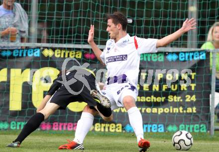 Fussball Regionalliga. SAK gegen St. Florian. Darjan Aleksic,  (SAK), Rene Renner (St.Florian). Klagenfurt, 22.9.2012.
Foto: Kuess
---
pressefotos, pressefotografie, kuess, qs, qspictures, sport, bild, bilder, bilddatenbank