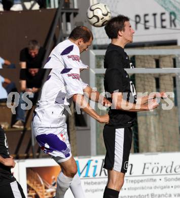 Fussball Regionalliga. SAK gegen St. Florian. Christian Dlopst, (SAK), Florian Krennmayr (St.Florian). Klagenfurt, 22.9.2012.
Foto: Kuess
---
pressefotos, pressefotografie, kuess, qs, qspictures, sport, bild, bilder, bilddatenbank