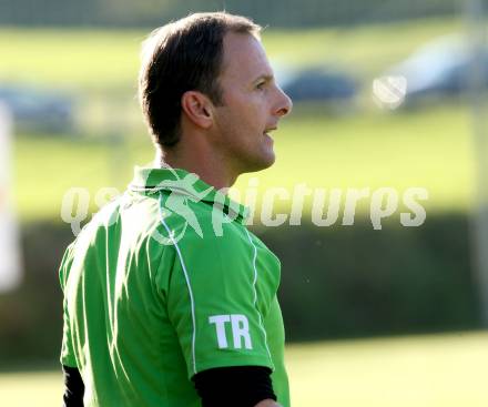 Fussball. Kaerntner Liga. Koettmannsdorf gegen Voelkermarkt. Trainer Stuck Kurt (Voelkermarkt). Koettmannsdorf, 22.9.2012.
Foto: Kuess
---
pressefotos, pressefotografie, kuess, qs, qspictures, sport, bild, bilder, bilddatenbank