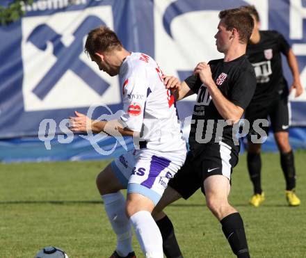 Fussball Regionalliga. SAK gegen St. Florian. Darijo Biscan,  (SAK), Roland Hinterreiter (St.Florian). Klagenfurt, 22.9.2012.
Foto: Kuess
---
pressefotos, pressefotografie, kuess, qs, qspictures, sport, bild, bilder, bilddatenbank