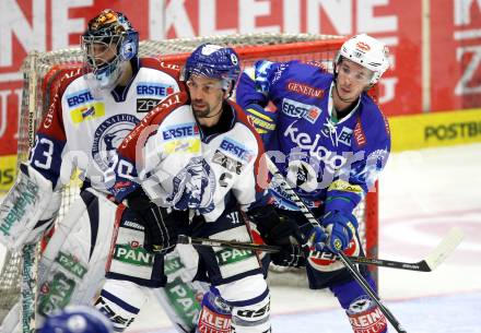 EBEL. Eishockey Bundesligal. EC VSV gegen KHL Medvescak Zagreb. Marco Pewal, (VSV),  Robert Kristan, Alan Letang (Zagreb). Villach, am 23.9.2012.
Foto: Kuess 


---
pressefotos, pressefotografie, kuess, qs, qspictures, sport, bild, bilder, bilddatenbank