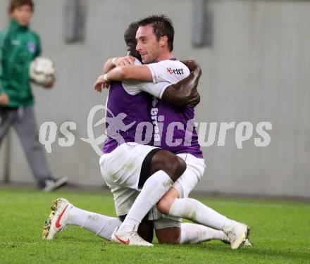 Fussball OEFB Cup. SK Austria Klagenfurt gegen FC Admira Wacker
Moedling. Torjubel Thierry Fidjeu Tazemeta, Daniel Lindorfer (Austria). Klagenfurt, am 25.9.2012.
Foto: Kuess
---
pressefotos, pressefotografie, kuess, qs, qspictures, sport, bild, bilder, bilddatenbank