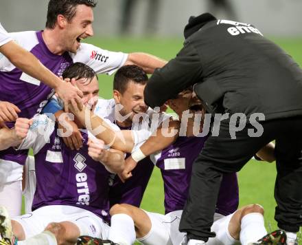 Fussball OEFB Cup. SK Austria Klagenfurt gegen FC Admira Wacker
Moedling. Torjubel Austria. Klagenfurt, am 25.9.2012.
Foto: Kuess
---
pressefotos, pressefotografie, kuess, qs, qspictures, sport, bild, bilder, bilddatenbank