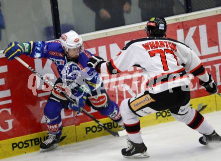 EBEL. Eishockey Bundesligal. EC VSV gegen HC Orli Znojmo. Markus Peintner,  (VSV), Kyle Wharton (Znojmo). Villach, am 28.9.2012.
Foto: Kuess 


---
pressefotos, pressefotografie, kuess, qs, qspictures, sport, bild, bilder, bilddatenbank