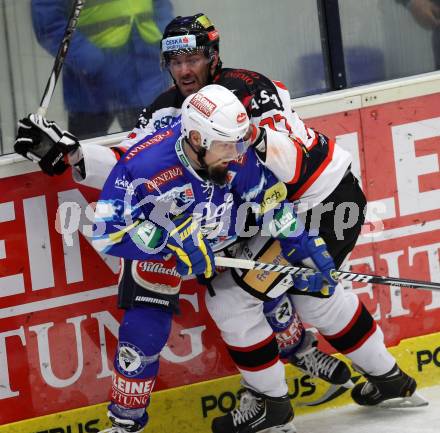 EBEL. Eishockey Bundesligal. EC VSV gegen HC Orli Znojmo. Markus Peintner,  (VSV), Kyle Wharton (Znojmo). Villach, am 28.9.2012.
Foto: Kuess 


---
pressefotos, pressefotografie, kuess, qs, qspictures, sport, bild, bilder, bilddatenbank