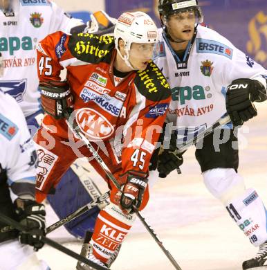 EBEL. Eishockey Bundesliga. EC KAC gegen SAPA Fehervar AV19.  David Schuller,  (KAC), Juray Durco, (Alba Volan). Klagenfurt, am 28.9.2012.
Foto: Kuess 


---
pressefotos, pressefotografie, kuess, qs, qspictures, sport, bild, bilder, bilddatenbank