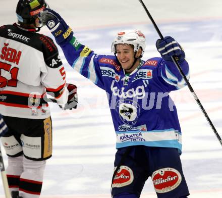 EBEL. Eishockey Bundesligal. EC VSV gegen HC Orli Znojmo. Torjubel Nikolaus Hartl (VSV).. Villach, am 28.9.2012.
Foto: Kuess 


---
pressefotos, pressefotografie, kuess, qs, qspictures, sport, bild, bilder, bilddatenbank