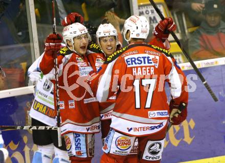 EBEL. Eishockey Bundesliga. EC KAC gegen SAPA Fehervar AV19. Jubel, Tyler Spurgeon, Tyler Scofield, Gregor Hager  (KAC). Klagenfurt, am 28.9.2012.
Foto: Kuess 


---
pressefotos, pressefotografie, kuess, qs, qspictures, sport, bild, bilder, bilddatenbank