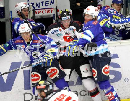 EBEL. Eishockey Bundesligal. EC VSV gegen HC Orli Znojmo. Marius Goehringer, Daniel Nageler,  (VSV), Antonin Boruta (Znojmo). Villach, am 28.9.2012.
Foto: Kuess 


---
pressefotos, pressefotografie, kuess, qs, qspictures, sport, bild, bilder, bilddatenbank