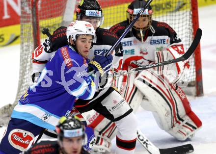 EBEL. Eishockey Bundesligal. EC VSV gegen HC Orli Znojmo. Nikolaus Hartl,  (VSV), Ales Sova, Filip Landsman (Znojmo). Villach, am 28.9.2012.
Foto: Kuess 


---
pressefotos, pressefotografie, kuess, qs, qspictures, sport, bild, bilder, bilddatenbank