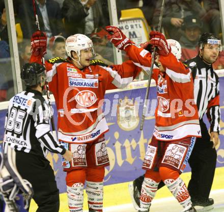 EBEL. Eishockey Bundesliga. EC KAC gegen SAPA Fehervar AV19.  Jubel, Tyler Spurgeon, Tyler Scofield, (KAC). Klagenfurt, am 28.9.2012.
Foto: Kuess 


---
pressefotos, pressefotografie, kuess, qs, qspictures, sport, bild, bilder, bilddatenbank