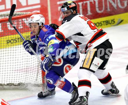 EBEL. Eishockey Bundesligal. EC VSV gegen HC Orli Znojmo. Nikolaus Hartl,  (VSV), Martin Skadra (Znojmo). Villach, am 28.9.2012.
Foto: Kuess 


---
pressefotos, pressefotografie, kuess, qs, qspictures, sport, bild, bilder, bilddatenbank