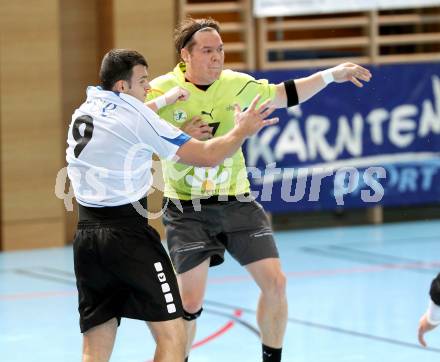 Handball Bundesliga. HC Kelag Kaernten gegn HC ece bulls Bruck. Florian Pontasch-Mueller,  (HCK), Markus Jantscher (Bruck). Viktring, am 29.9.2012.
Foto: Kuess
---
pressefotos, pressefotografie, kuess, qs, qspictures, sport, bild, bilder, bilddatenbank