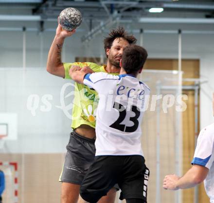 Handball Bundesliga. HC Kelag Kaernten gegn HC ece bulls Bruck. Branko Bedekovic, (HCK), Alexander Fritz (Bruck). Viktring, am 29.9.2012.
Foto: Kuess
---
pressefotos, pressefotografie, kuess, qs, qspictures, sport, bild, bilder, bilddatenbank