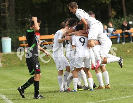 Fussball Kaerntner Liga. ATUS Ferlach gegen Rapid Lienz. Torjubel (Ferlach). Ferlach, am 29.9.2012.
Foto:Kuess
---
pressefotos, pressefotografie, kuess, qs, qspictures, sport, bild, bilder, bilddatenbank