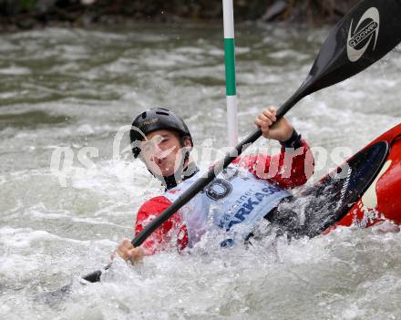 Wildwassersport. Alpe Adria Kanu Slalom Gurk 2012.  Mario Leitner (KC Glanegg). Klagenfurt, Gurkerbruecke, am 30.9.2012.
Foto: Kuess
---
pressefotos, pressefotografie, kuess, qs, qspictures, sport, bild, bilder, bilddatenbank