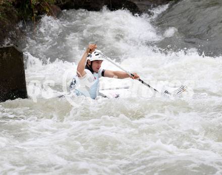 Wildwassersport. Alpe Adria Kanu Slalom Gurk 2012.  Peter Draxl. Klagenfurt, Gurkerbruecke, am 30.9.2012.
Foto: Kuess
---
pressefotos, pressefotografie, kuess, qs, qspictures, sport, bild, bilder, bilddatenbank