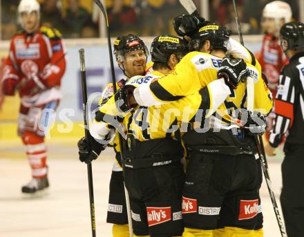 EBEL. Eishockey Bundesliga. EC KAC gegen UPC Vienna Capitals. Torjubel (Caps). Klagenfurt, am 30.9.2012.
Foto: Kuess 


---
pressefotos, pressefotografie, kuess, qs, qspictures, sport, bild, bilder, bilddatenbank