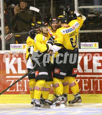 EBEL. Eishockey Bundesliga. EC KAC gegen UPC Vienna Capitals.  Torjubel (Caps). Klagenfurt, am 30.9.2012.
Foto: Kuess 


---
pressefotos, pressefotografie, kuess, qs, qspictures, sport, bild, bilder, bilddatenbank