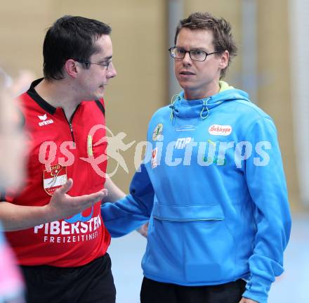 Handball Bundesliga. HC Kelag Kaernten gegn HC ece bulls Bruck. Schiedsrichter, Michael Pontasch-Mueller (HCK). Viktring, am 29.9.2012.
Foto: Kuess
---
pressefotos, pressefotografie, kuess, qs, qspictures, sport, bild, bilder, bilddatenbank