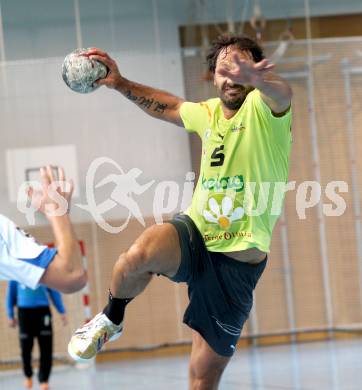 Handball Bundesliga. HC Kelag Kaernten gegn HC ece bulls Bruck. Branko Bedekovic (HCK). Viktring, am 29.9.2012.
Foto: Kuess
---
pressefotos, pressefotografie, kuess, qs, qspictures, sport, bild, bilder, bilddatenbank