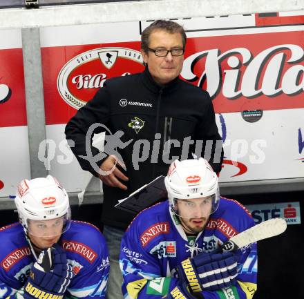 EBEL. Eishockey Bundesligal. EC VSV gegen HC Orli Znojmo. Trainer Hannu Jaervenpaeae (VSV). Villach, am 28.9.2012.
Foto: Kuess 

---
pressefotos, pressefotografie, kuess, qs, qspictures, sport, bild, bilder, bilddatenbank