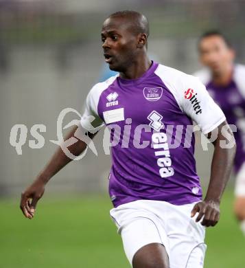 Fussball OEFB Cup. SK Austria Klagenfurt gegen FC Admira Wacker Moedling. Thierry Fidjeu Tazemeta (Austria). Klagenfurt, am 25.9.2012.
Foto: Kuess
---
pressefotos, pressefotografie, kuess, qs, qspictures, sport, bild, bilder, bilddatenbank