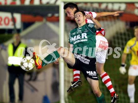 Fussball Regionalliga. Feldkirchen gegen GAK. Kevin Vaschauner,  (Feldkirchen), Stefan Kammerhofer (GAK). Feldkirchen, 5.10.2012.
Foto: Kuess
---
pressefotos, pressefotografie, kuess, qs, qspictures, sport, bild, bilder, bilddatenbank