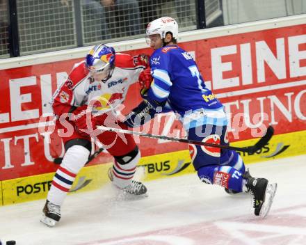 EBEL. Eishockey Bundesligal. EC VSV gegen EC Red Bull Salzburg. John Hughes, (VSV), Markus Poeck (Salzburg). Villach, am 5.10.2012.
Foto: Kuess 


---
pressefotos, pressefotografie, kuess, qs, qspictures, sport, bild, bilder, bilddatenbank