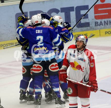 EBEL. Eishockey Bundesligal. EC VSV gegen EC Red Bull Salzburg. Torjubel (VSV). Villach, am 5.10.2012.
Foto: Kuess 


---
pressefotos, pressefotografie, kuess, qs, qspictures, sport, bild, bilder, bilddatenbank