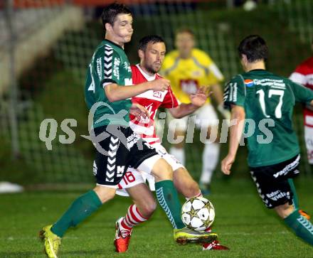 Fussball Regionalliga. Feldkirchen gegen GAK. Philip Wisotzky,  (Feldkirchen), Gerald Saeumel (GAK). Feldkirchen, 5.10.2012.
Foto: Kuess
---
pressefotos, pressefotografie, kuess, qs, qspictures, sport, bild, bilder, bilddatenbank