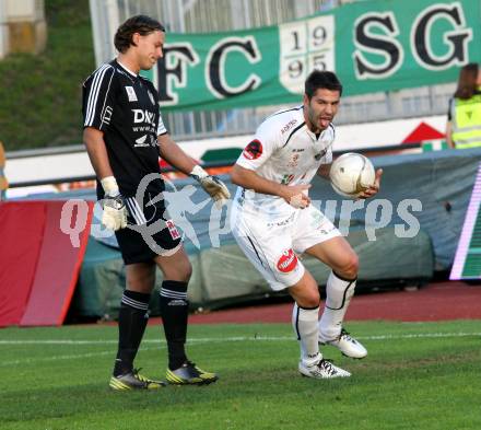 Fussball. Bundesliga. RZ Pellets WAC gegen SV Josko Ried.  Jubel Ruben Rivera Corral (WAC), Gebauer Thomas (K) (Ried). Wolfsberg, 6.10.2012.
Foto: Kuess

---
pressefotos, pressefotografie, kuess, qs, qspictures, sport, bild, bilder, bilddatenbank