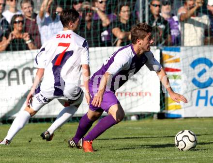 Fussball Regionalliga. SAK gegen SK Austria Klagenfurt. Darjan Aleksic, (SAK), Grega Triplat (Austria Klagenfurt). Klagenfurt, 6.10.2012.
Foto: Kuess
---
pressefotos, pressefotografie, kuess, qs, qspictures, sport, bild, bilder, bilddatenbank