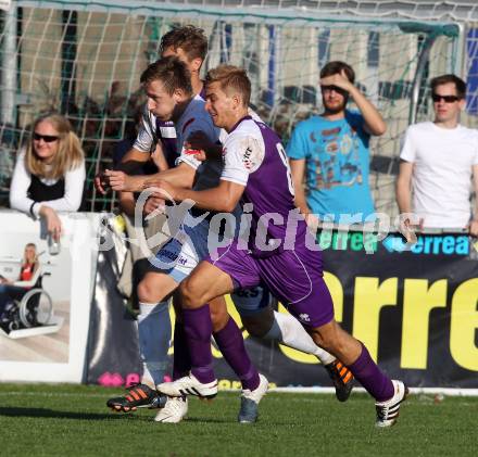 Fussball Regionalliga. SAK gegen SK Austria Klagenfurt. Darijo Biscan, (SAK), Peter Pucker  (Austria Klagenfurt). Klagenfurt, 6.10.2012.
Foto: Kuess
---
pressefotos, pressefotografie, kuess, qs, qspictures, sport, bild, bilder, bilddatenbank