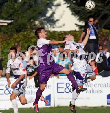 Fussball Regionalliga. SAK gegen SK Austria Klagenfurt. Darijo Biscan, (SAK), Hannes Eder (Austria Klagenfurt). Klagenfurt, 6.10.2012.
Foto: Kuess
---
pressefotos, pressefotografie, kuess, qs, qspictures, sport, bild, bilder, bilddatenbank