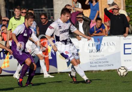 Fussball Regionalliga. SAK gegen SK Austria Klagenfurt. Darijo Biscan, (SAK), Hannes Eder (Austria Klagenfurt). Klagenfurt, 6.10.2012.
Foto: Kuess
---
pressefotos, pressefotografie, kuess, qs, qspictures, sport, bild, bilder, bilddatenbank