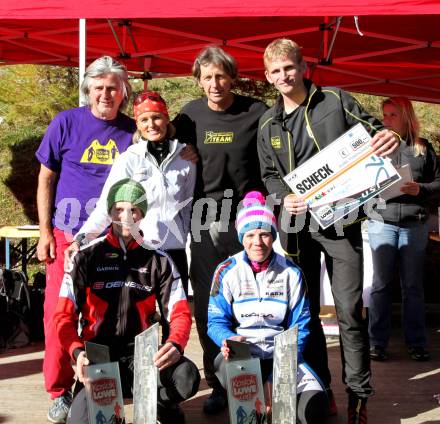 Kosiak Loewe. Berg Duathlon. Sieger Uwe Hochenwarter, Siegerin Esther Fennel, Josef Genser, Franz Preiml, Robert Rassinger. Feistritz im Rosental, am 6.10.2012.
Foto: Kuess
---
pressefotos, pressefotografie, kuess, qs, qspictures, sport, bild, bilder, bilddatenbank