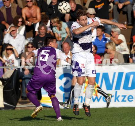 Fussball Regionalliga. SAK gegen SK Austria Klagenfurt. Darijo Biscan, (SAK), Siegfried Rasswalder  (Austria Klagenfurt). Klagenfurt, 6.10.2012.
Foto: Kuess
---
pressefotos, pressefotografie, kuess, qs, qspictures, sport, bild, bilder, bilddatenbank