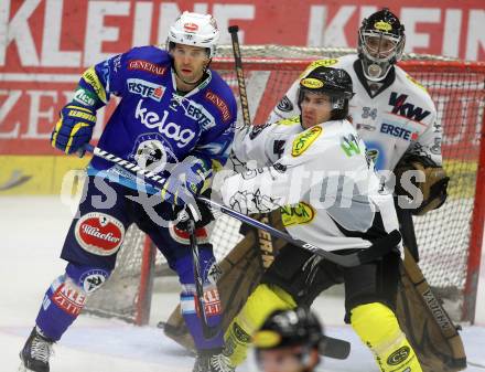 EBEL. Eishockey Bundesligal. EC VSV gegen Dornbirner Eishockey Club.  Derek Damon (VSV), ENZENHOFER Hannes, AARSSEN Scott Andrew (Dornbirn). Villach, am 7.10.2012.
Foto: Kuess 


---
pressefotos, pressefotografie, kuess, qs, qspictures, sport, bild, bilder, bilddatenbank