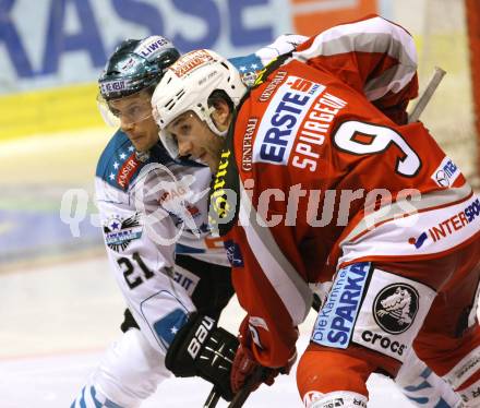 EBEL. Eishockey Bundesliga. EC KAC gegen EHC LIWEST Linz. Tyler Spurgeon,  (KAC), Philipp Lukas  (Linz). Klagenfurt, am 7.10.2012.
Foto: Kuess 


---
pressefotos, pressefotografie, kuess, qs, qspictures, sport, bild, bilder, bilddatenbank